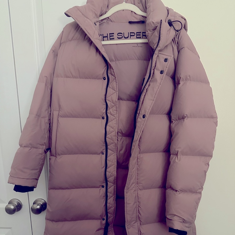 ARITZIA TNĄ Superpuff (Large) “Claremont”